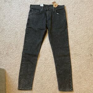 Levi Mens Jeans. 512. Slim Tapper. 33x32